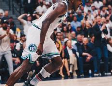  欧联杯战况：明尼苏达森林狼防线稳固，皇家马德里进攻受阻，辛纳成最佳